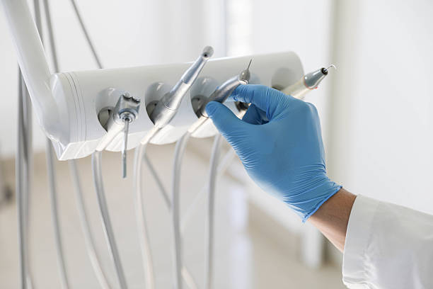 Professional Emergency Dentist technician working in Bainbridge Island, WA